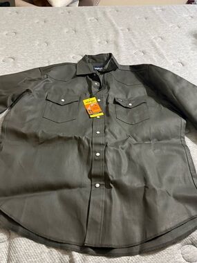 Wrangler Dark Olive Western Snap Shirt with Chest Pockets